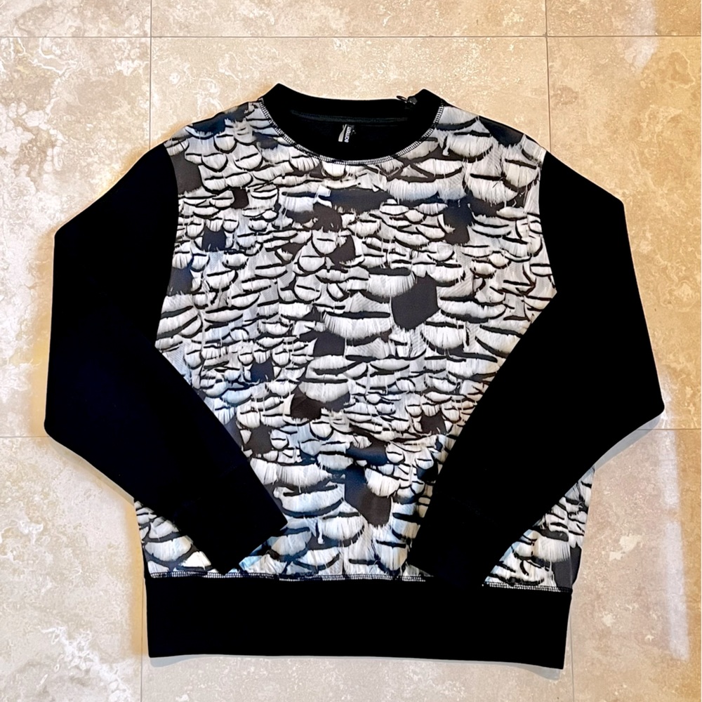 Super cool and comfortable Neil Barrett pullover size S